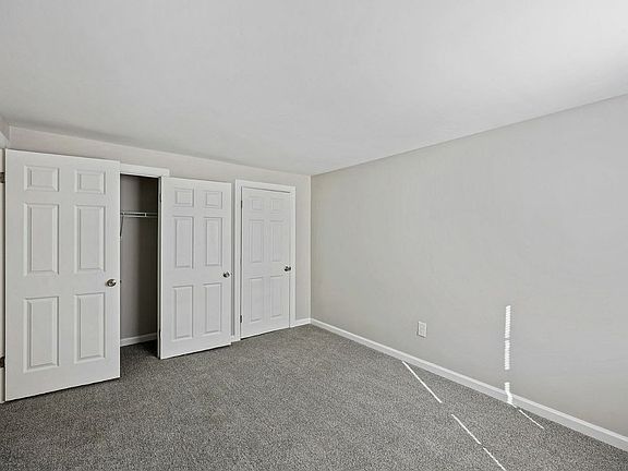 empty-bedroom-Village-of-Carrollwood