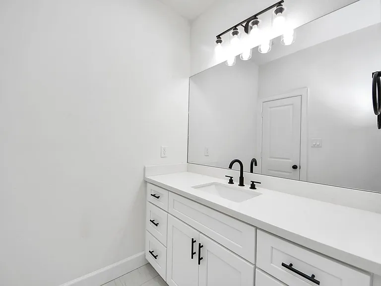 8324 Corinth St — Photo 22