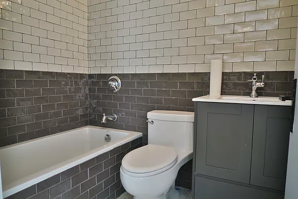 Rented by Big Square Realty LLC | media 37