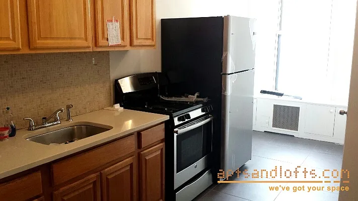 Rented by aptsandlofts.com | media 34