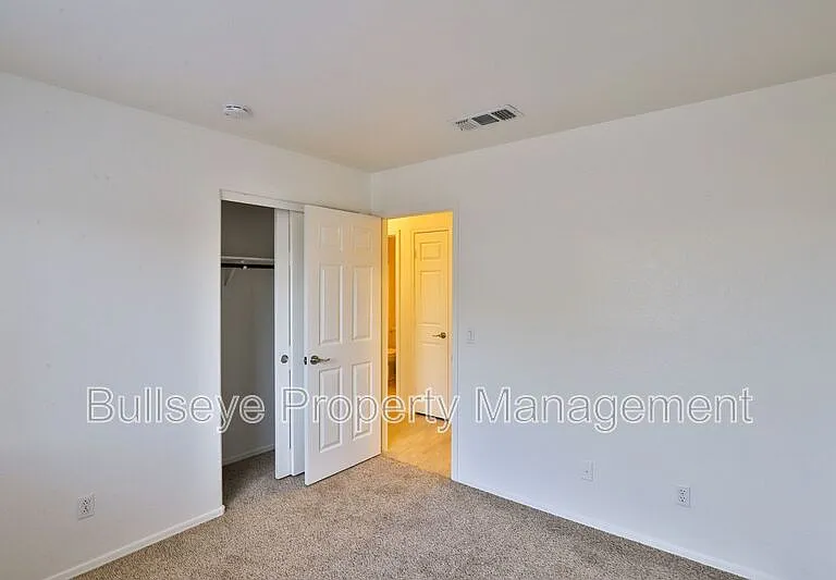 1697 N La Fresa Dr — Photo 10