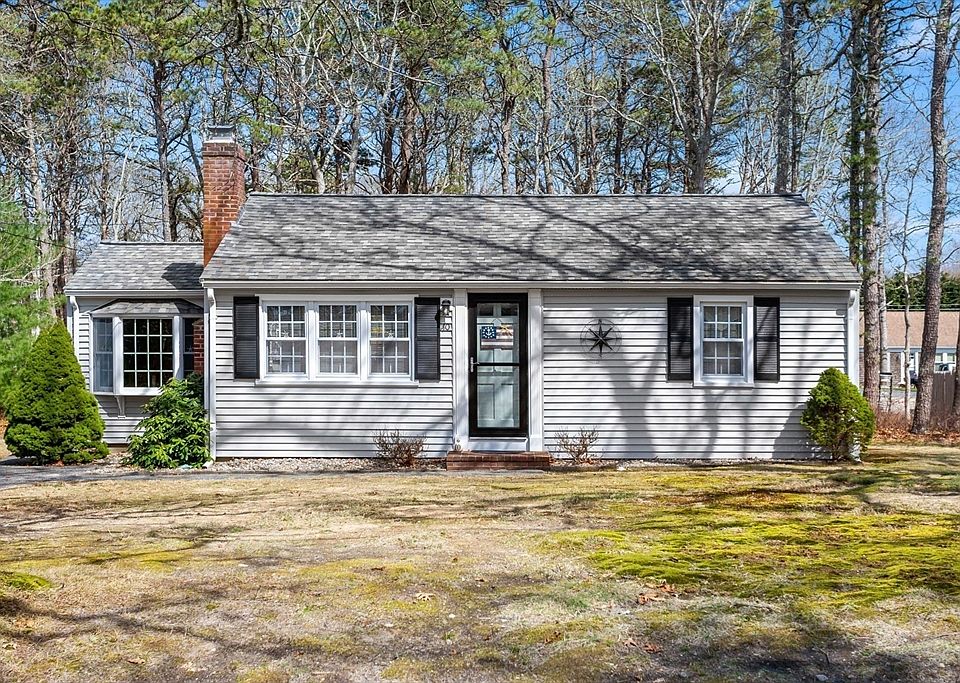 1st image of 10 Lake Dr
