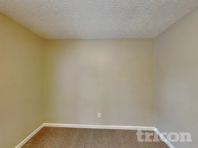 101 Halehaven Dr — Photo 10