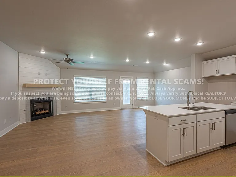 617 S Wagon Wheel Ave — Photo 3