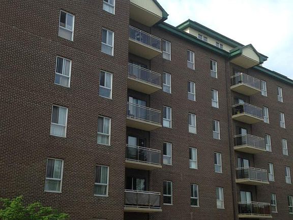 2nd image of 90 Gurnett St #0