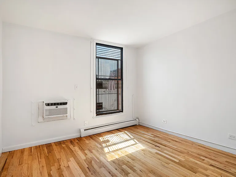 103 W 105th St #5A — Photo 8