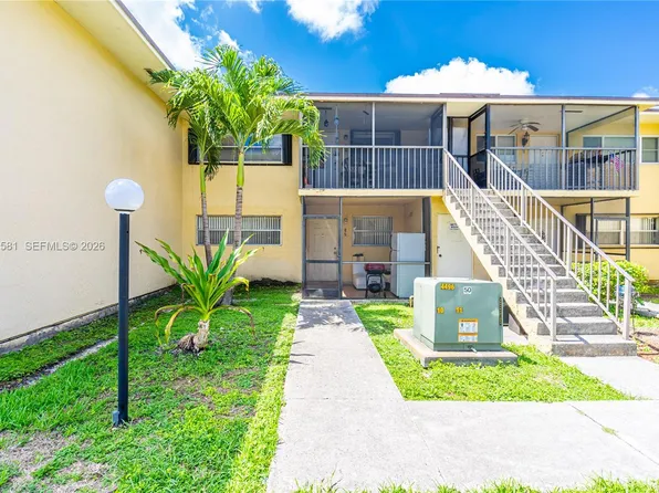 15609 SW 73rd Circle Ter #5-8, Miami, FL 33193