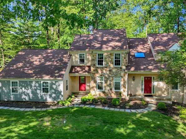 586 Berwyn Baptist Rd, Devon, PA 19333