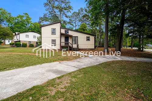 137 Ashbourne Rd Photo 1
