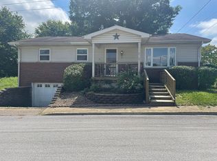 232 Hunts Ave, Barnesville, OH 43713