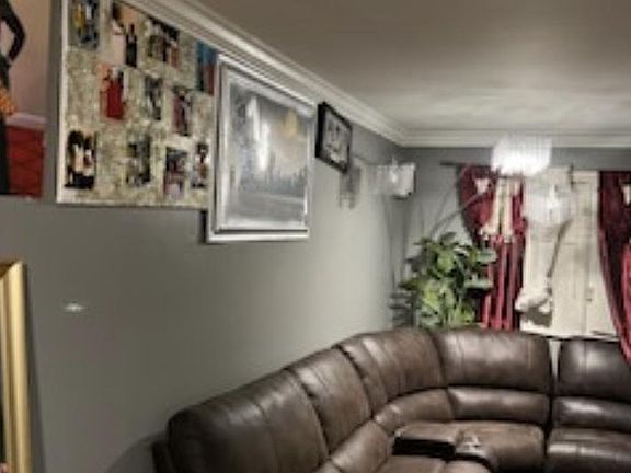 3rd image of 1203 Cedarcliff Dr