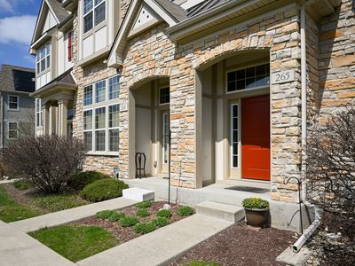 265 Garrett Cir, Carol Stream, IL, 60188