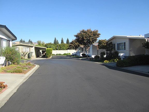 5th image of 2811 Moss Hollow Dr #2811