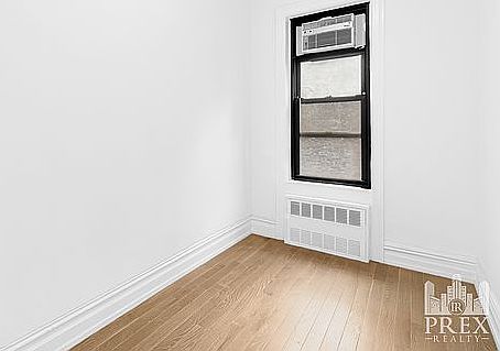 4th image of 201 E 82nd St #D