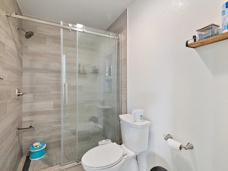 2232 Saint Claire Ct — Photo 18