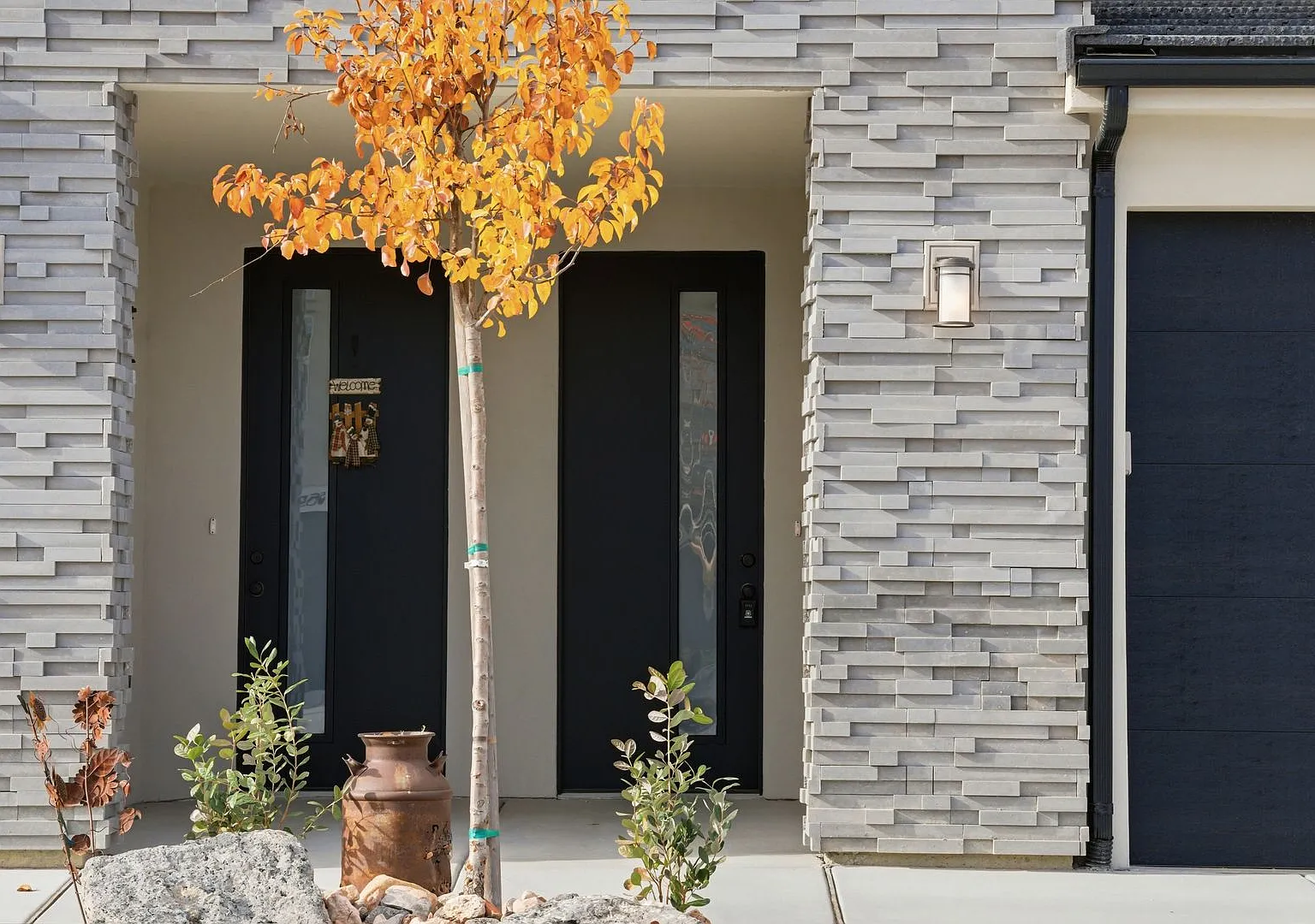 South Desert Townhome with EVSE Outlet — Photo 4