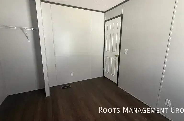 2088 E Empire Ave #208 — Photo 14