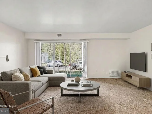 2310 Ewing Ave APT 201, Suitland, MD 20746