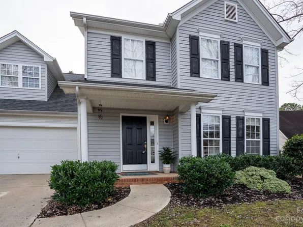 1845 Chinchester Ln, Charlotte, NC 28270