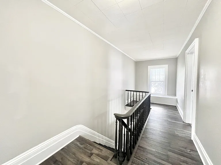 921 W Grand Ave — Photo 22