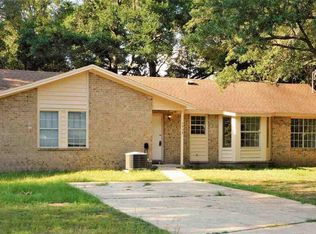 5938 Queen St, Milton, FL 32570
