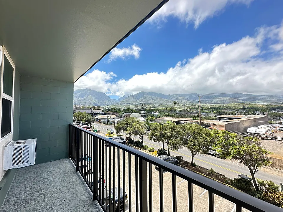 1351 Lower Main St #206