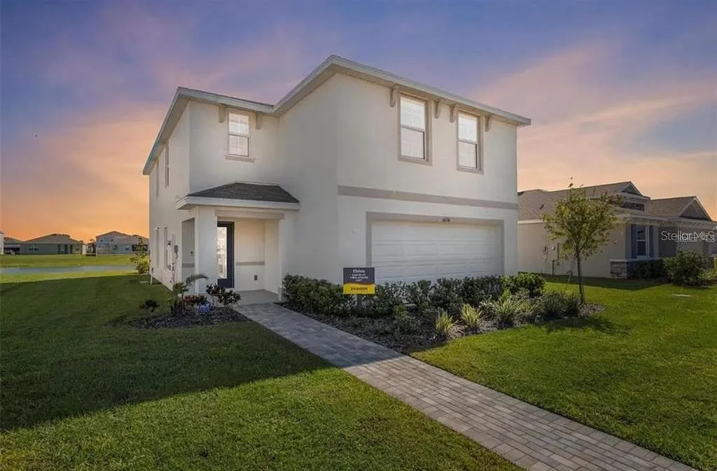 4 bed, 2.5 bath, 2260 sqft, $2,450 — Photo 1