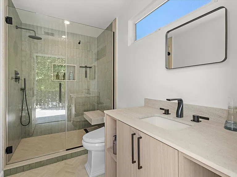 6443 Matilija Ave — Photo 20