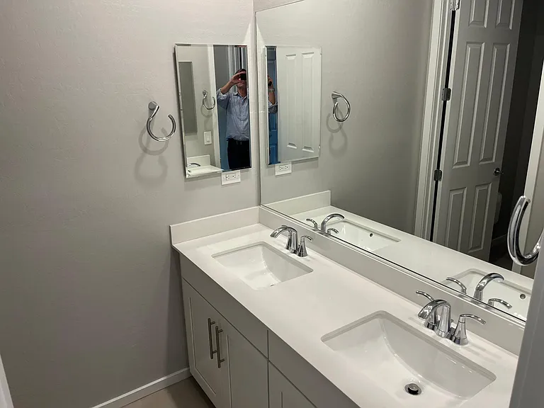 shared bathroom for kids