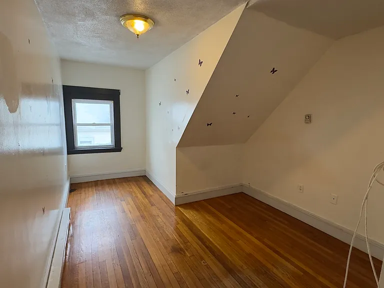 107 Bloomfield St #3 — Photo 6
