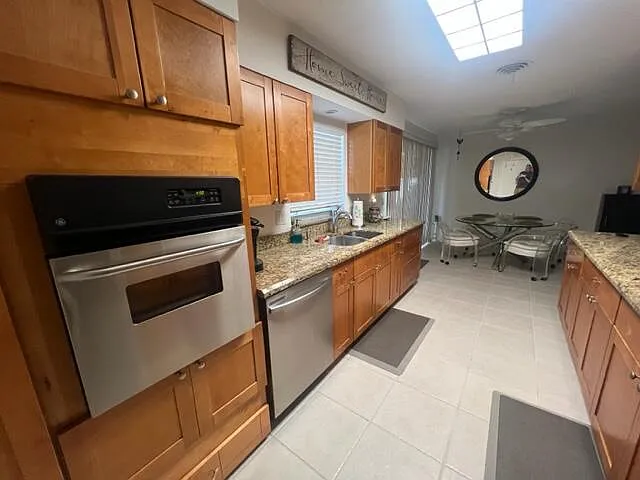 1260 Manor Dr — Photo 22
