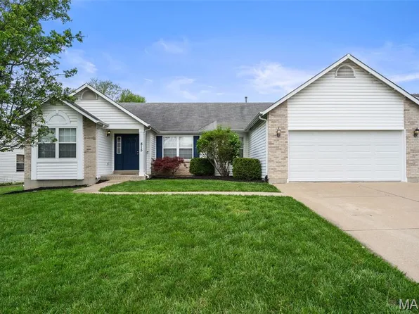 815 Whisper Creek Ct, Wentzville, MO 63385