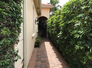 112 Via Condado Way, Palm Beach Gardens, FL 33418