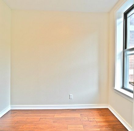 4th image of 503 W 122nd St APT 17