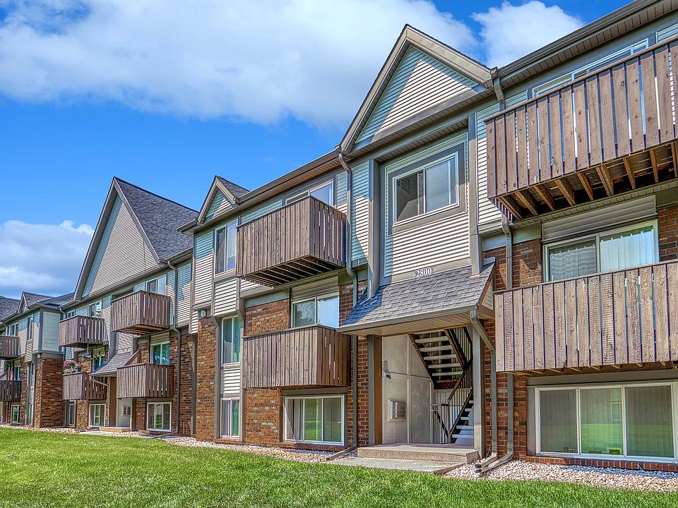 Creekwood Apartments Exterior