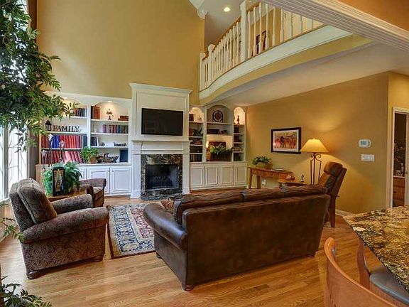 5th image of 8645 Admirals Woods Dr