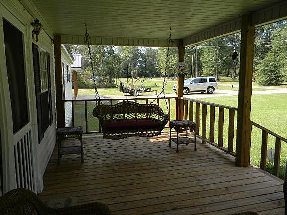4th image of 200 Dogwood Cir