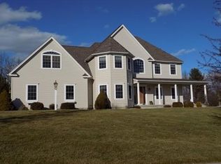 6 Melrose Ln, Suffield, CT 06078