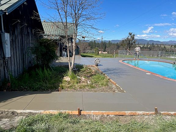 2nd image of 12865 Agate Rd