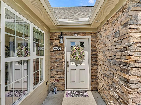 4th image of 5432 Orchard Villas Cir