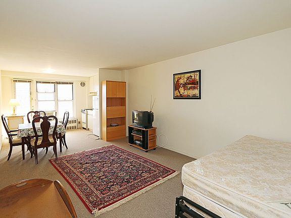 5th image of 3511 86th St #5N
