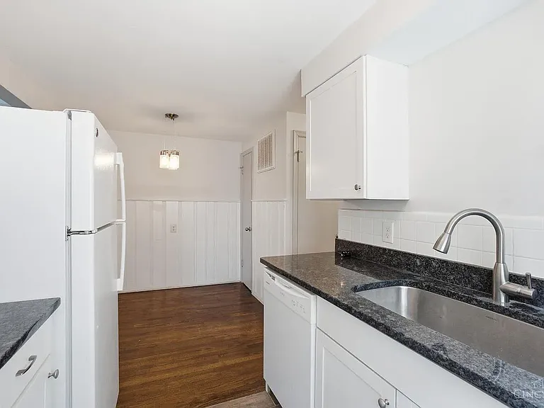 6254 Cortelyou Ave #4 — Photo 10