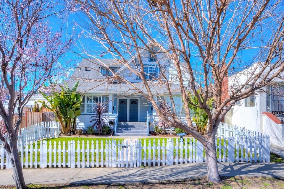 1st image of 433 Mastick Ave #A