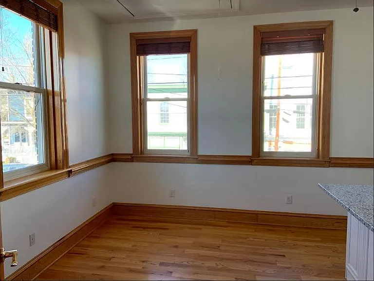 137 W Court St #2 — Photo 4