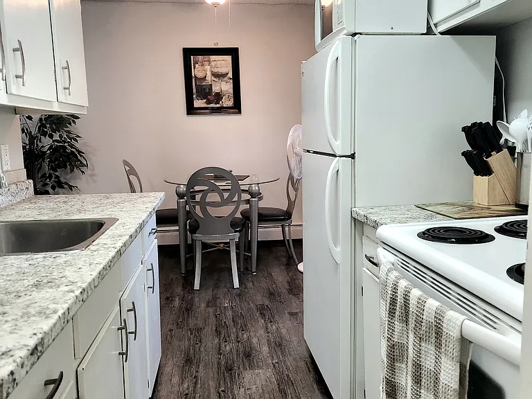 3811 54th Ave #201 — Photo 5