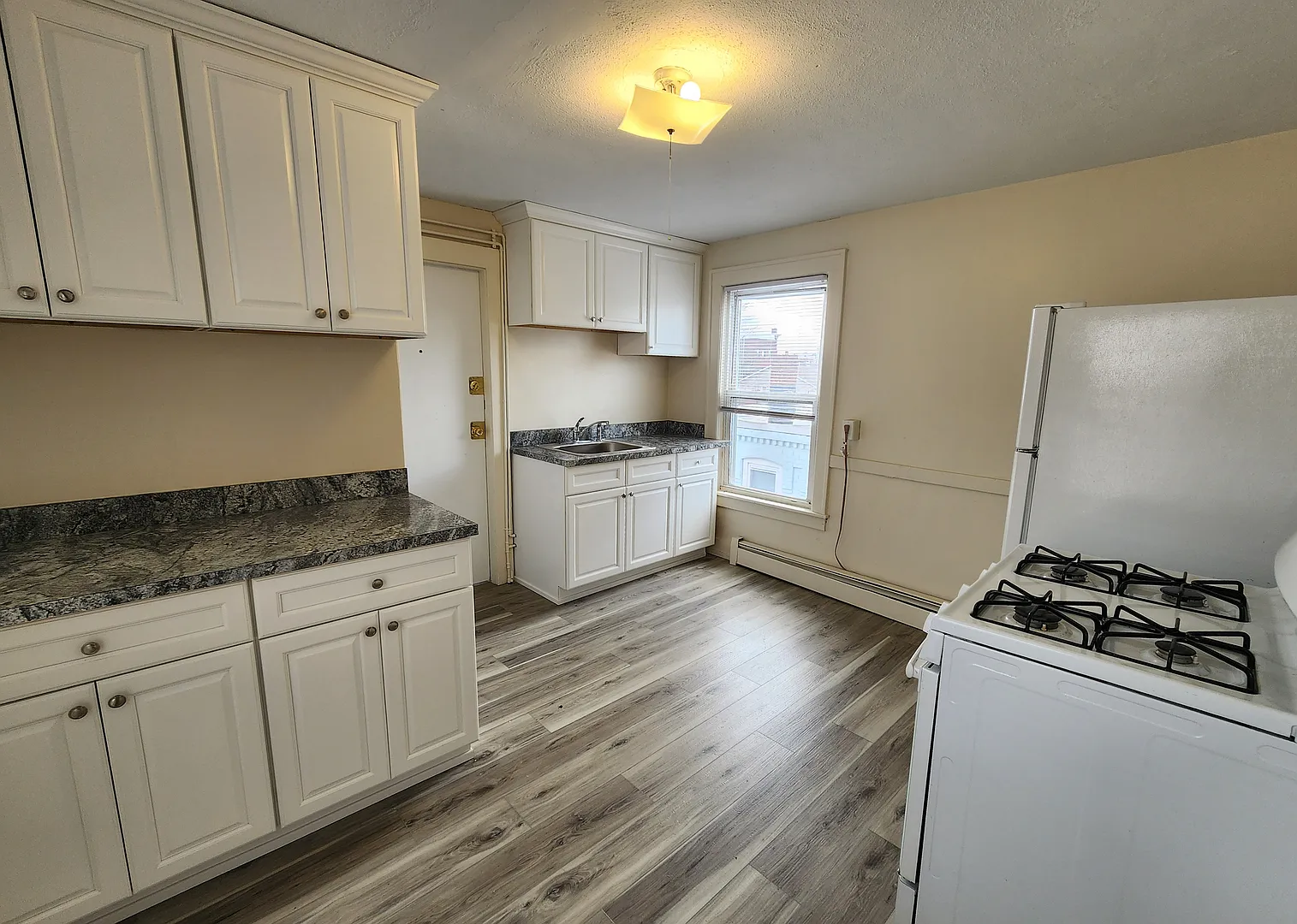 21-23 Summer St — Photo 1