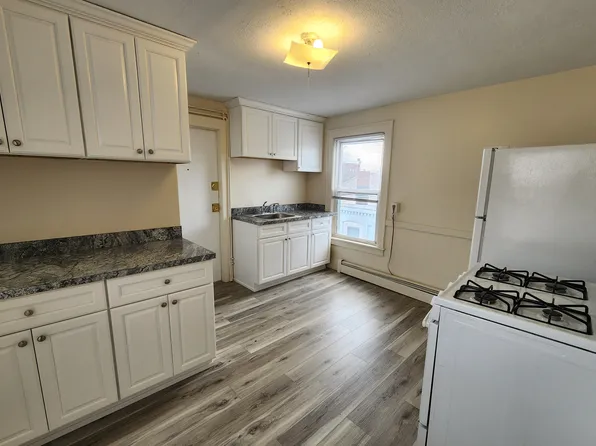 21-23 Summer St, 21-23 Summer St #3R-21S-3, Westfield, MA 01085