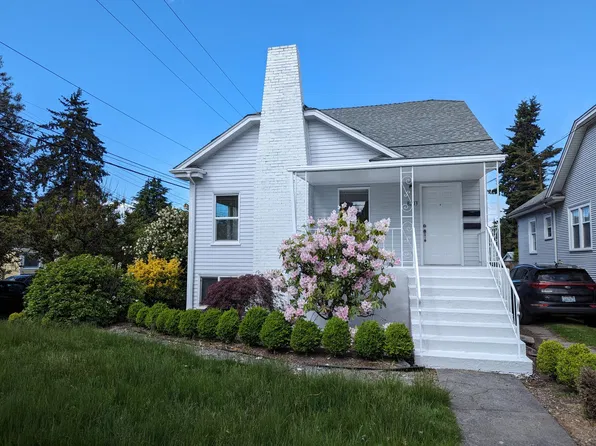 8203 Wallingford Ave N, Seattle, WA 98103