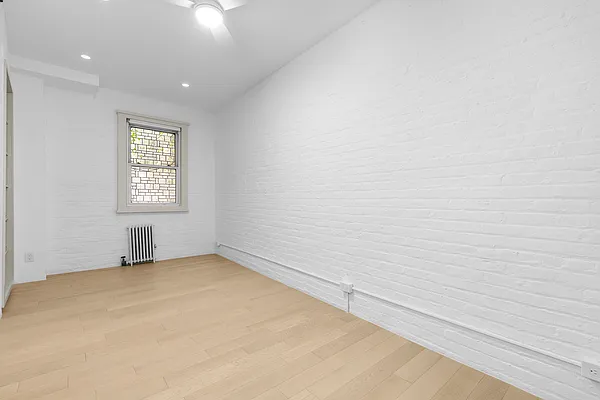 Rented by Corcoran | media 17