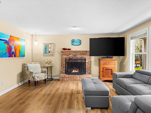 5th image of 11015 SW 65th Ave